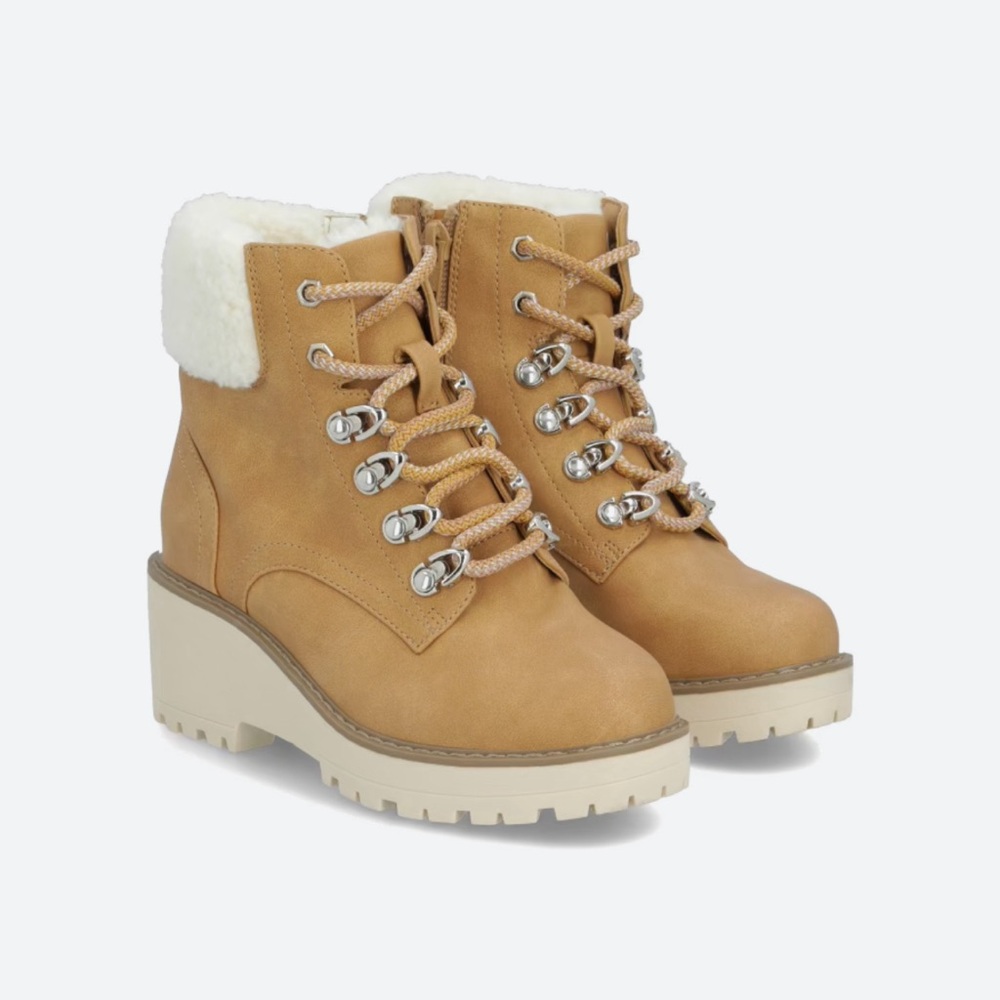 Dolce Vita Sherpa lined boots - good condition